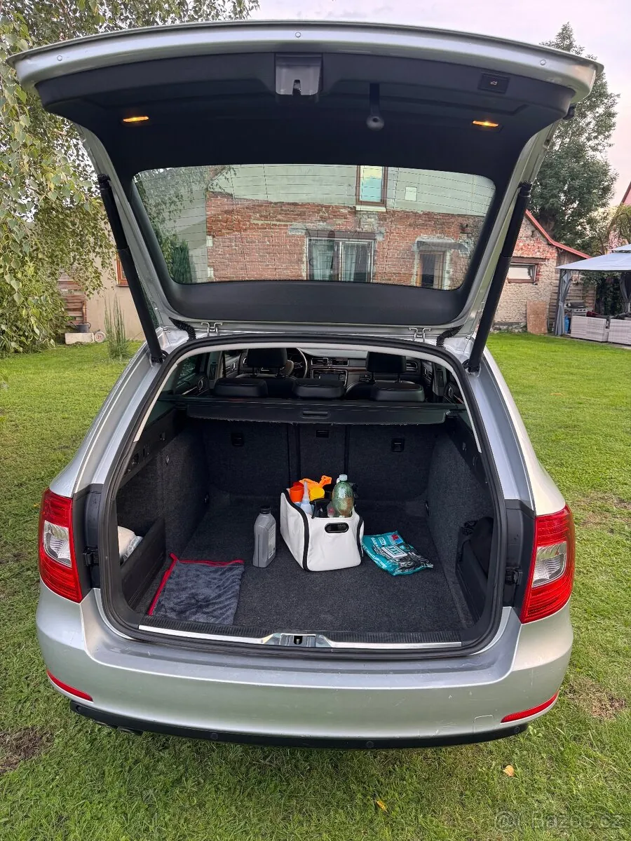 Skoda Superb 2014 photo 4