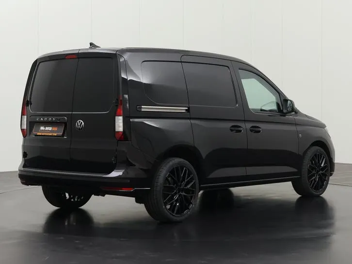 Volkswagen Caddy 2023 photo 2