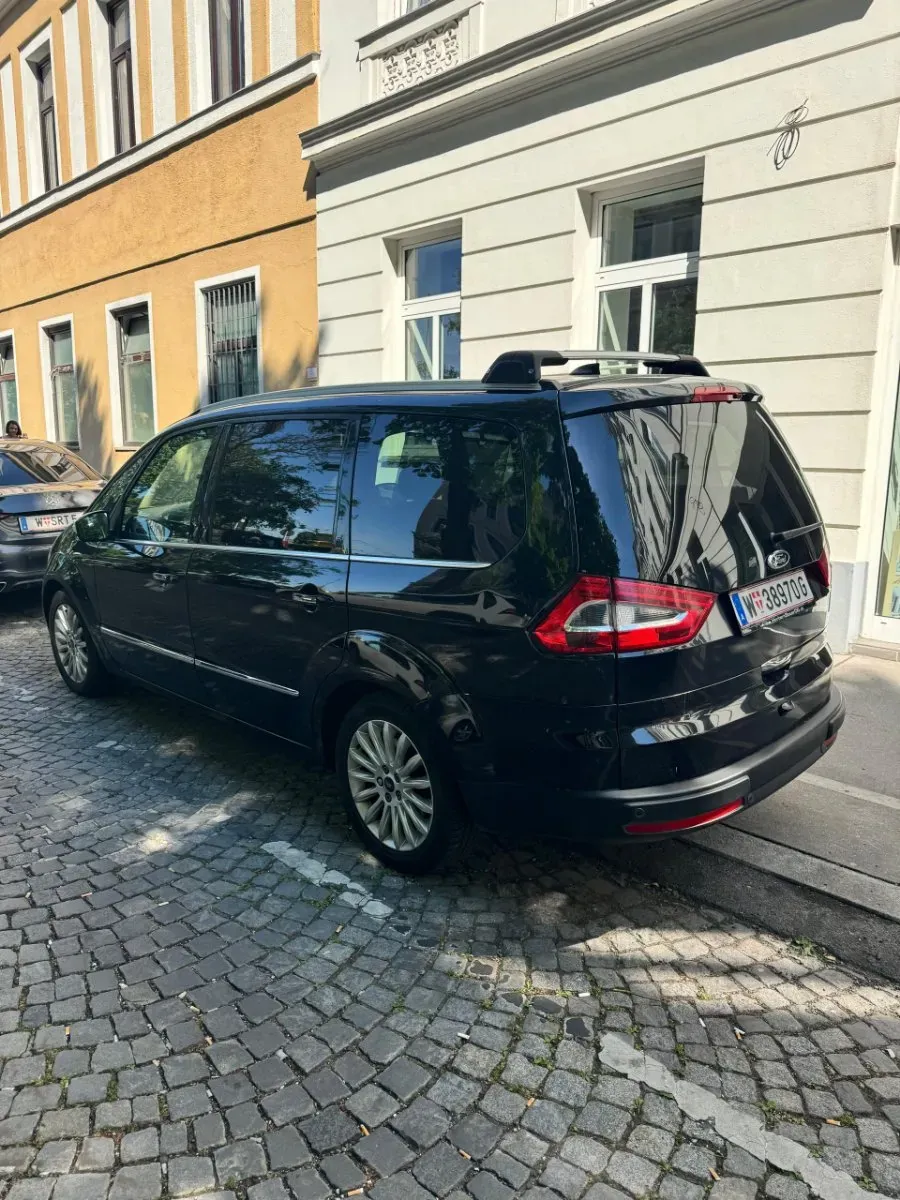 Ford Galaxy 2012 photo 2