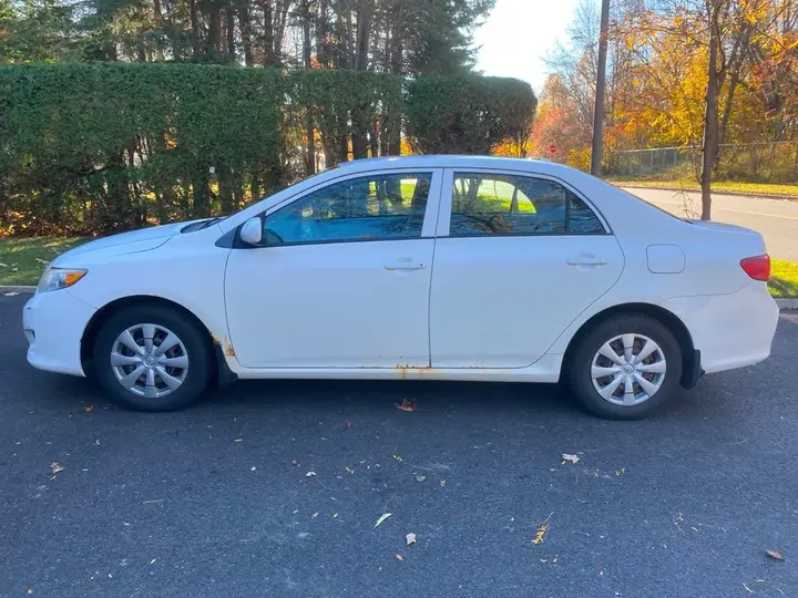 Toyota Corolla 2010 photo 2