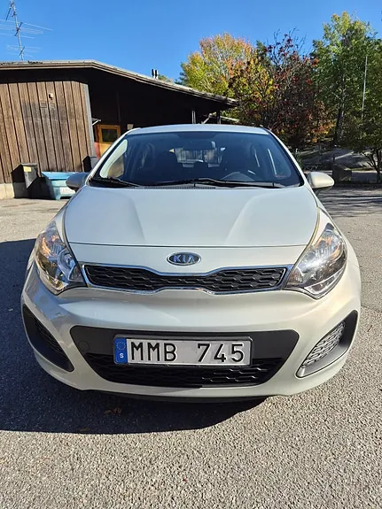 Kia Rio 2012 photo 3