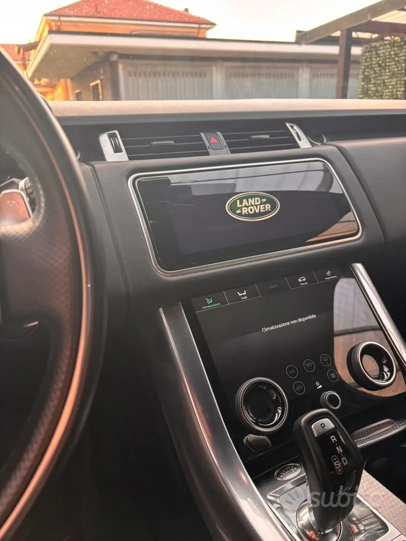 Land Rover Range Rover Sport 2019 photo 4