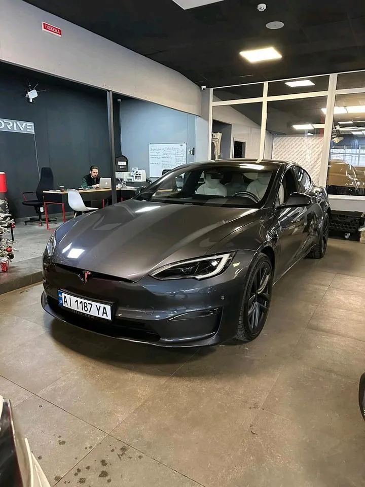 Tesla Model S Plaid