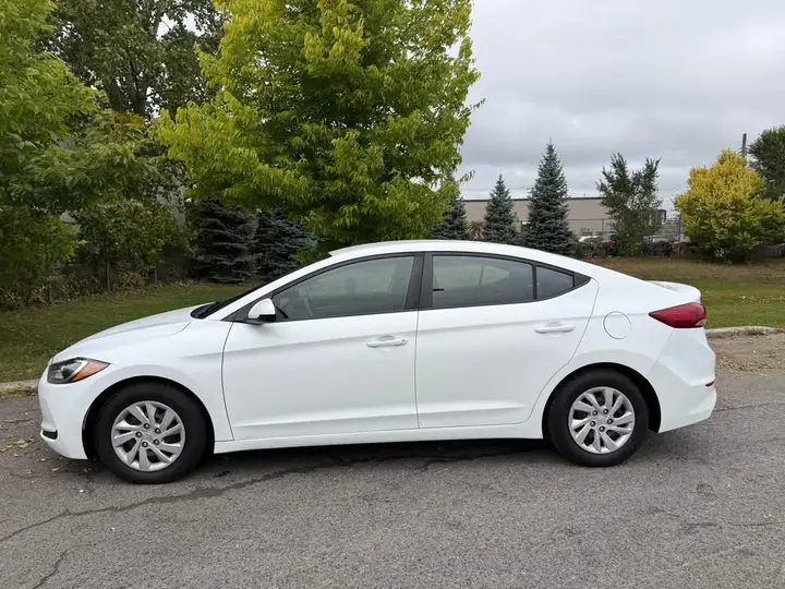 Hyundai Elantra 2018 photo 2