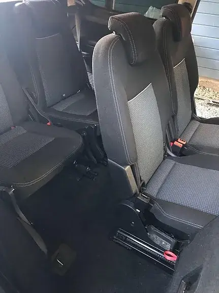 Ford Galaxy 2011 photo 4