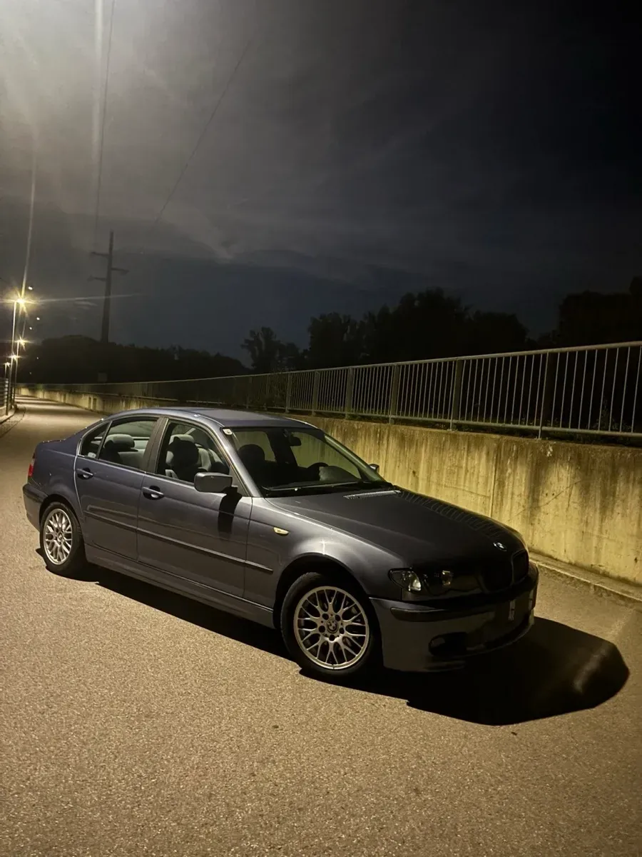 BMW 3 Series 2003 photo 3