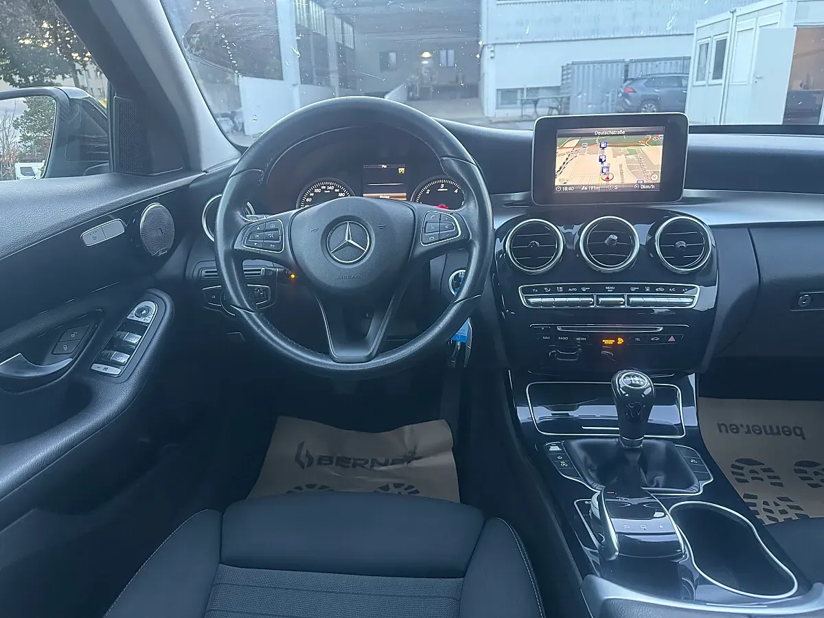 Mercedes-Benz C-Class 2016 photo 2