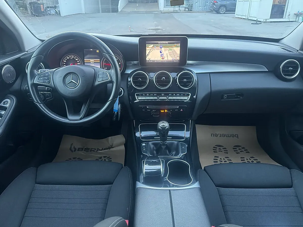 Mercedes-Benz C-Class 2016 photo 3