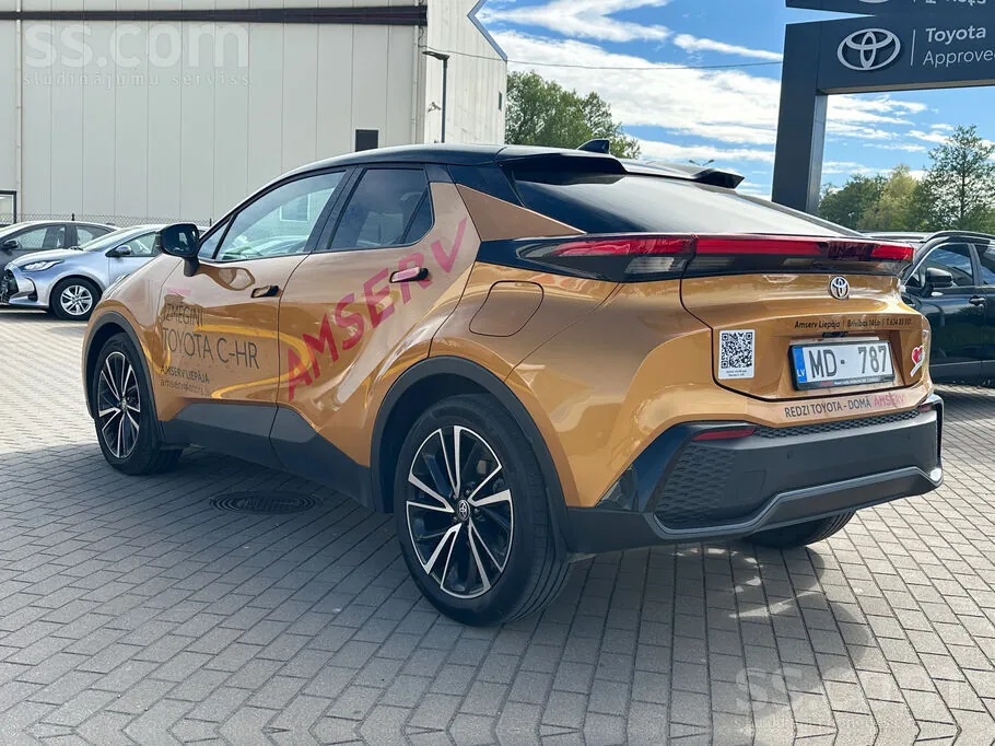 Toyota C-Hr 2025 photo 3