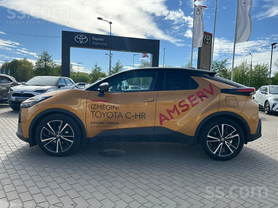 Toyota C-Hr 2025 photo 2