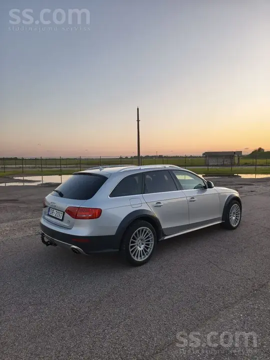Audi A4 Allroad 2011 photo 3