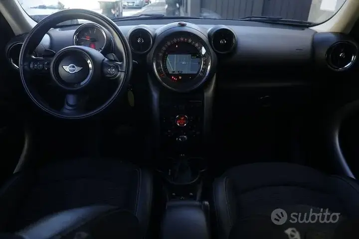 Mini Countryman 2015 photo 2