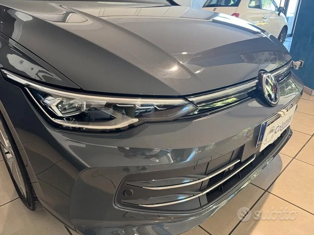 Volkswagen Golf 2025 photo 5