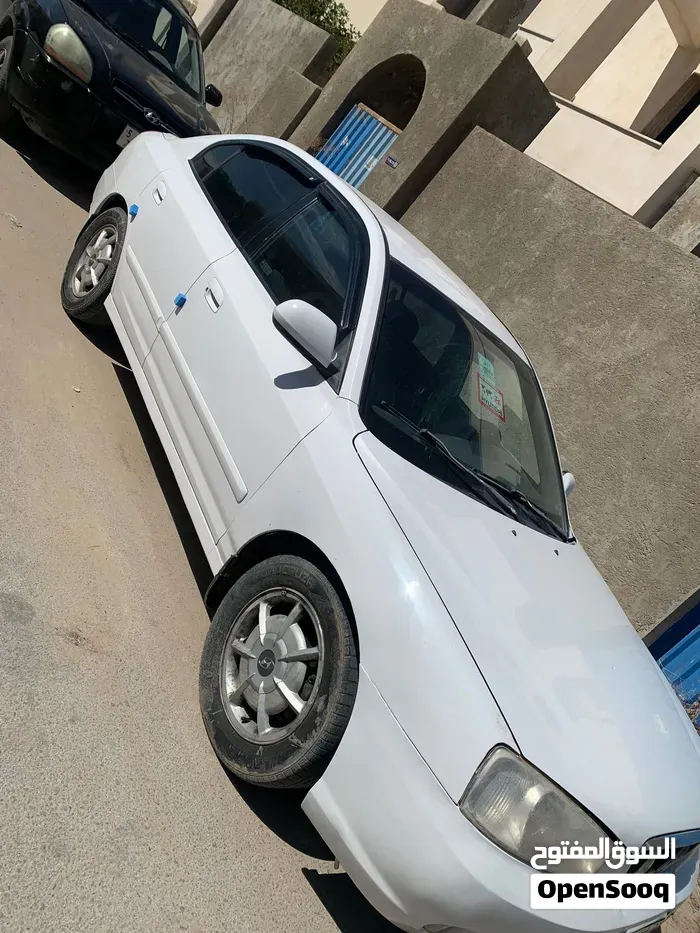 Hyundai Avante 2002 photo 2