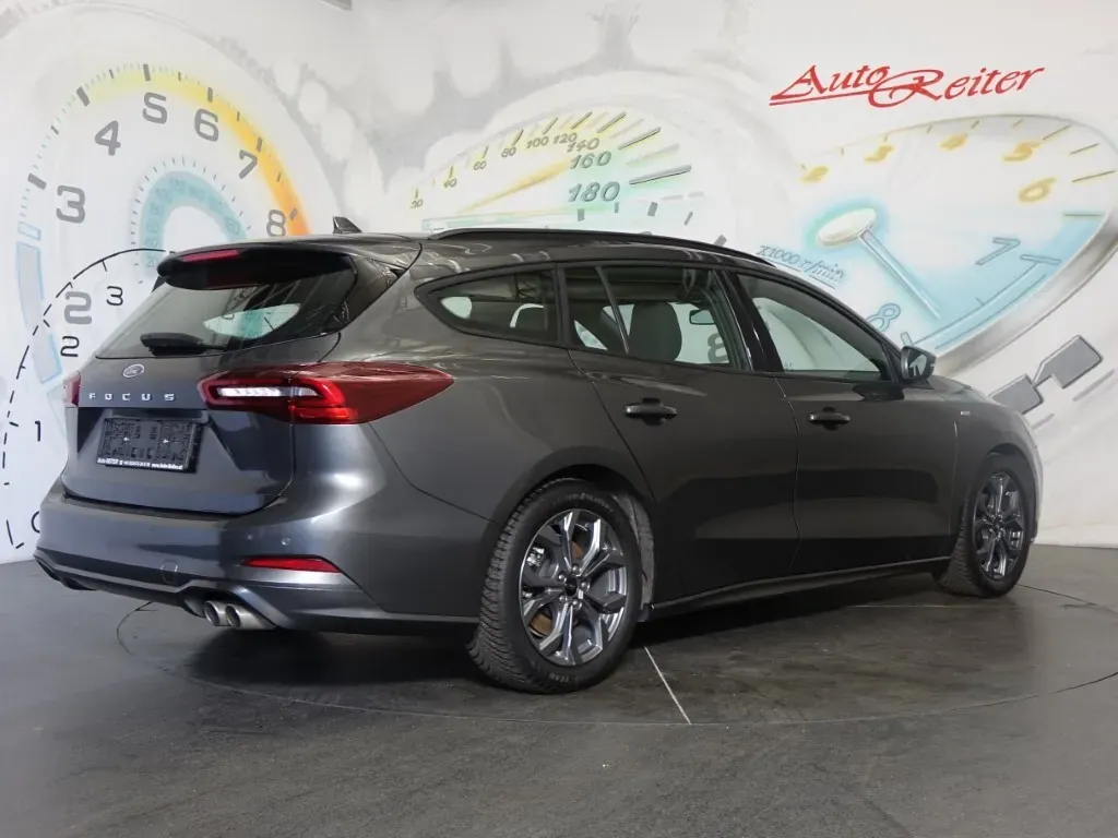Ford Focus 2025 photo 3