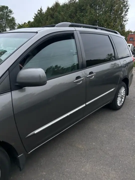Toyota Sienna 2004 photo 5