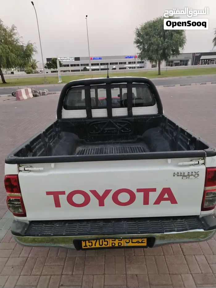 Toyota Hiace 2013 photo 3