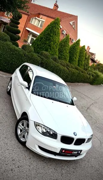 BMW 118 2010 photo 2