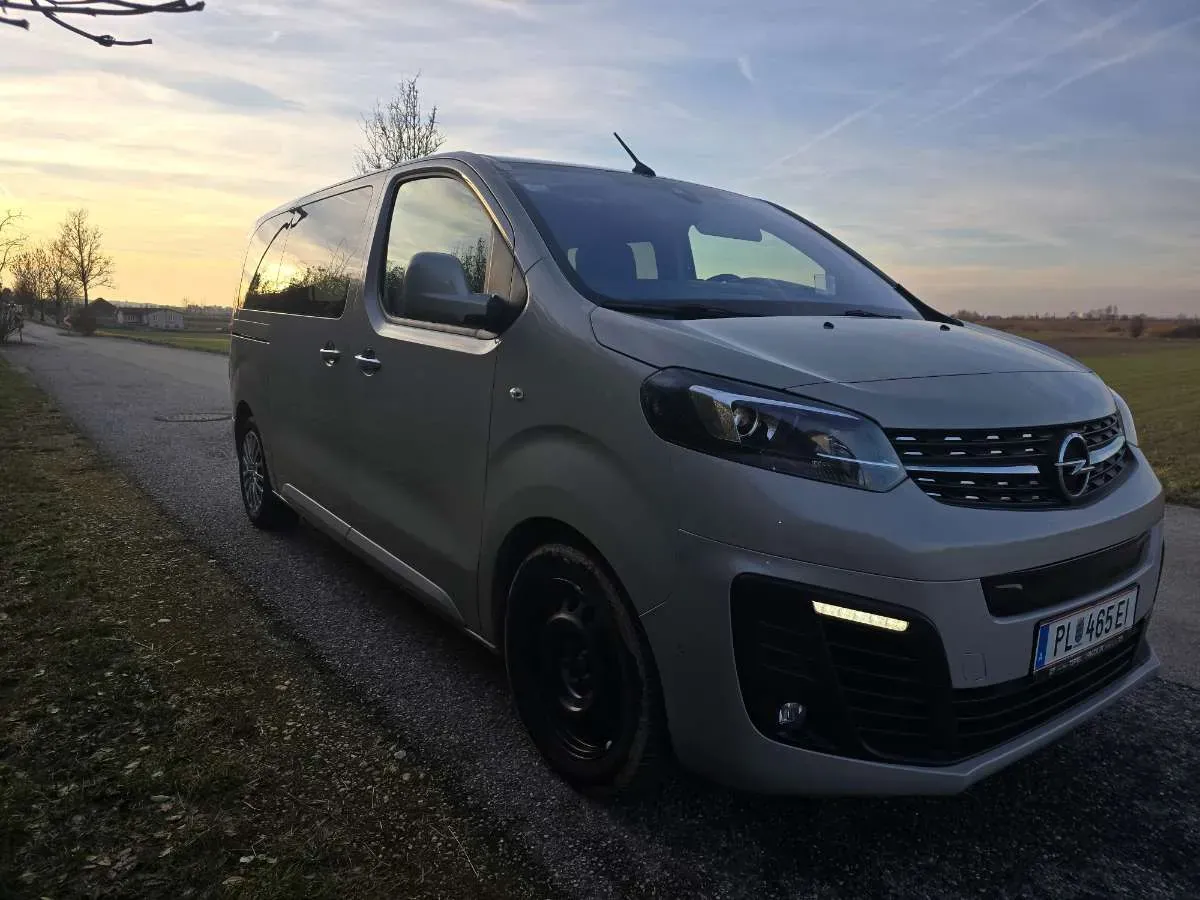 Opel Zafira 2021 photo 3