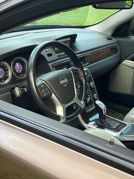 Volvo V70 2013 photo 3