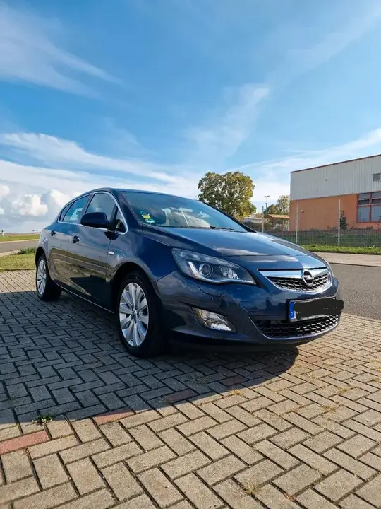 Opel Astra J