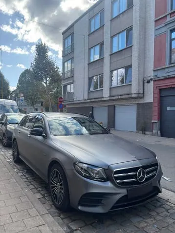 Mercedes-Benz E 300