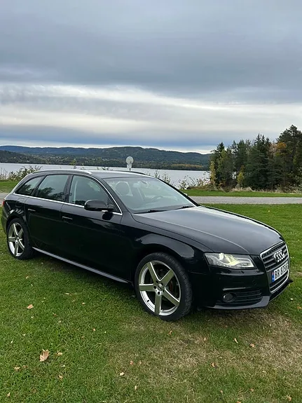 Audi A4 2010 photo 5