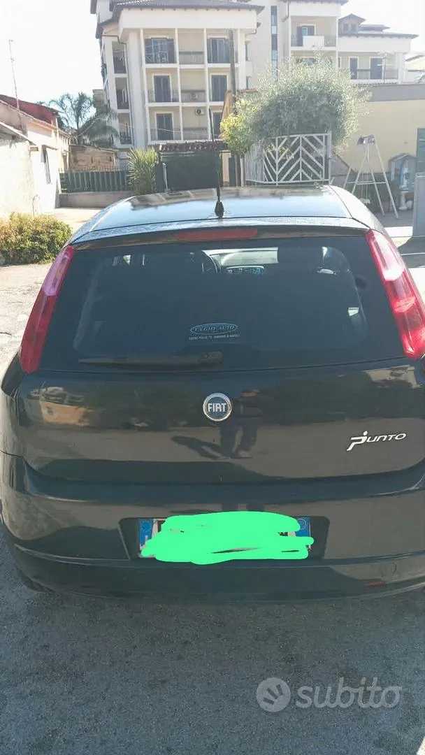 Fiat Grande Punto 2009 photo 2