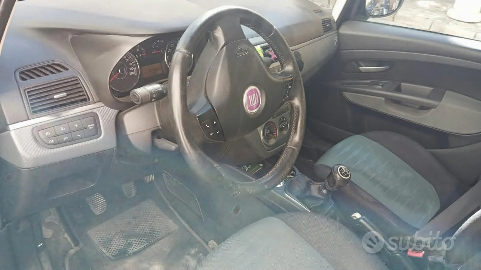 Fiat Grande Punto 2009 photo 5