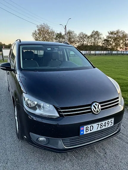 Volkswagen Touran 2012 photo 4