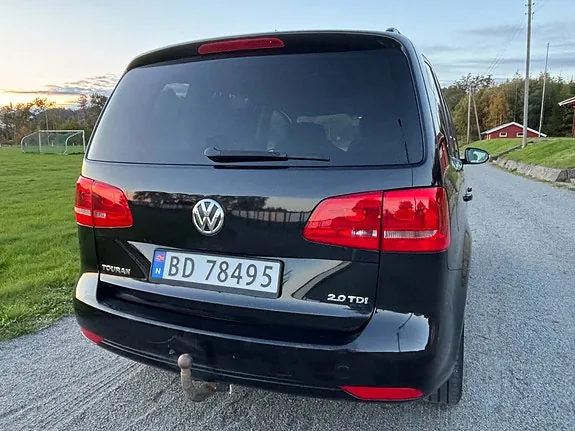 Volkswagen Touran 2012 photo 5