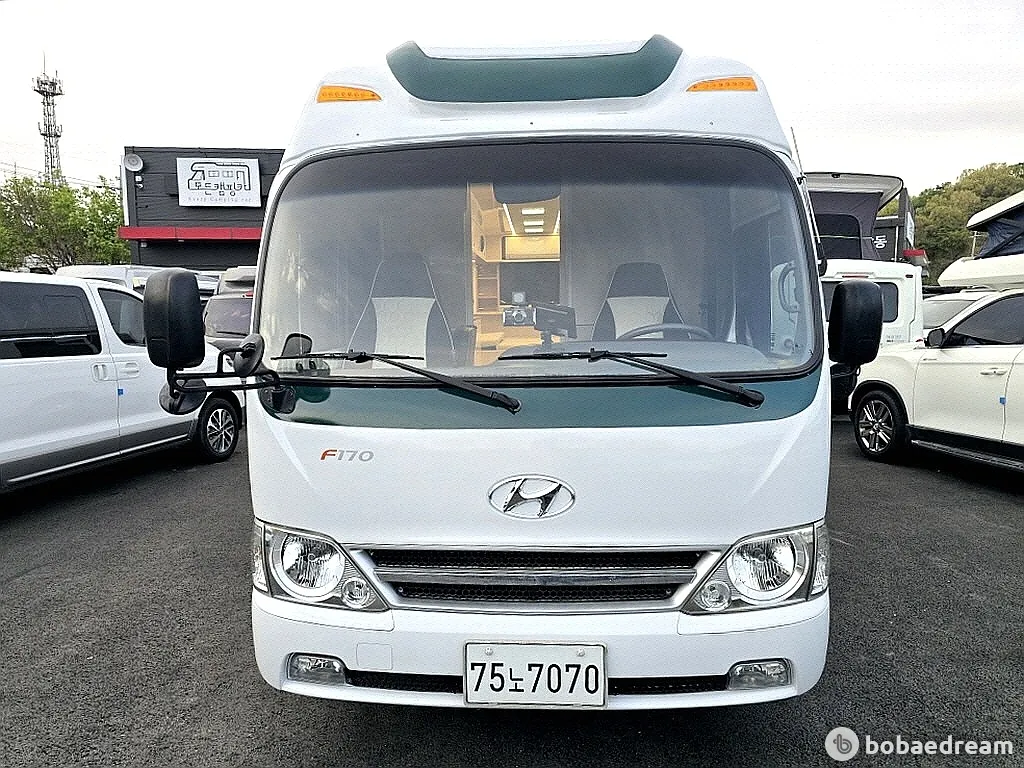 Hyundai County