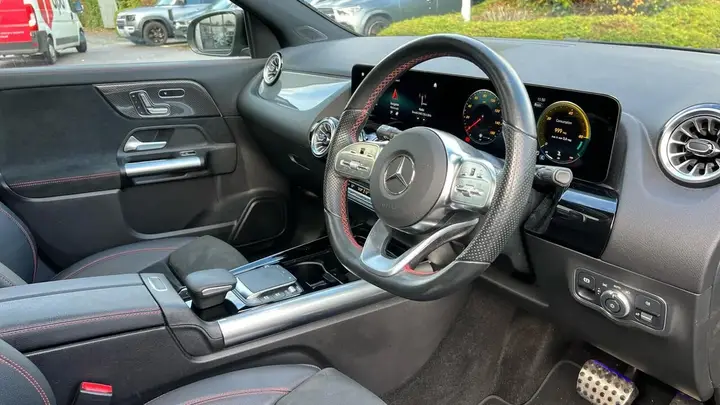 Mercedes-Benz Gla 2023 photo 3