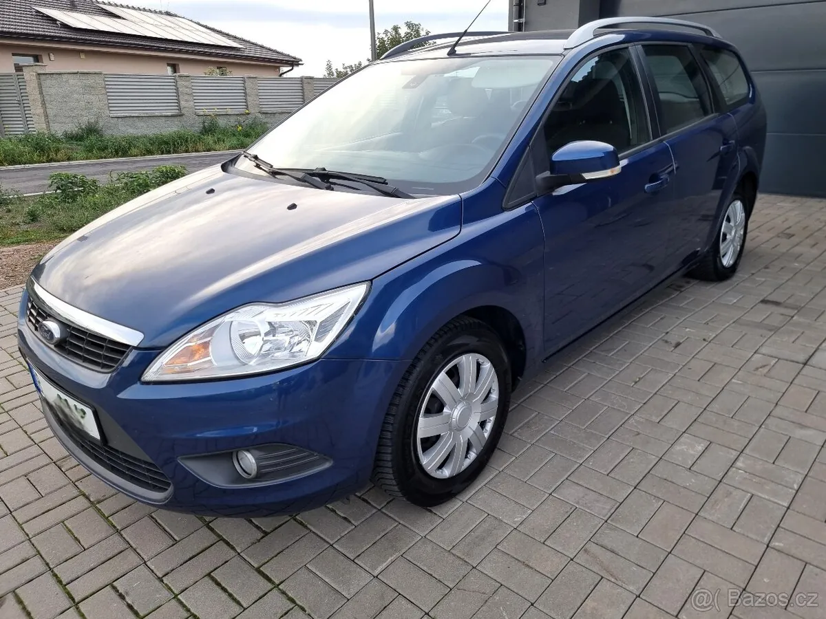 Ford Focus 2010 photo 3
