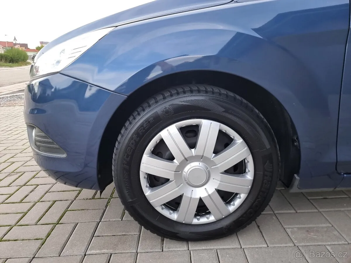 Ford Focus 2010 photo 5