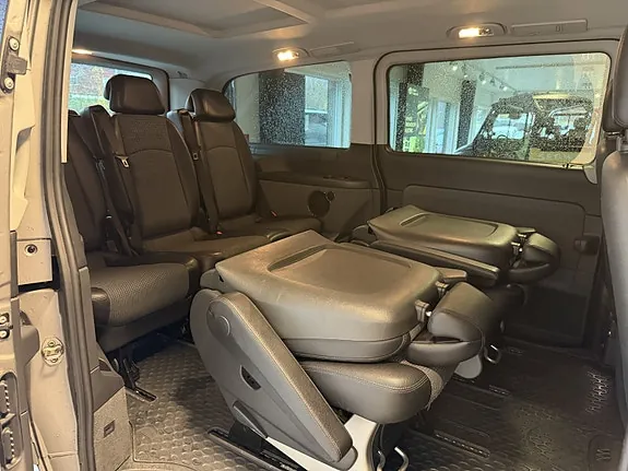 Mercedes-Benz Viano 2011 photo 5