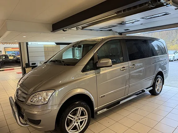 Mercedes-Benz Viano 2011 photo 2