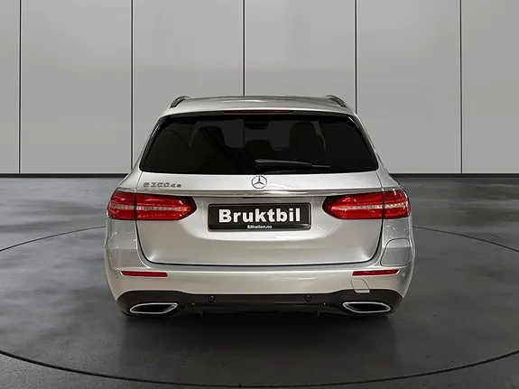 Mercedes-Benz E300 De 2020 photo 4