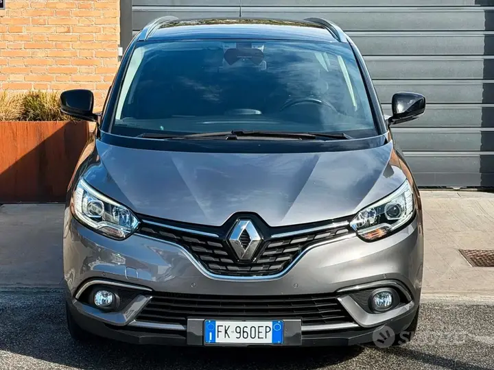 Renault Grand Scénic 2017 photo 2
