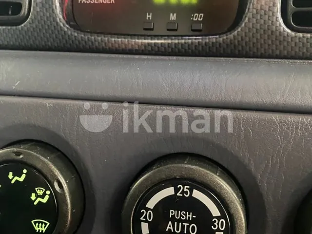 Toyota Noah 2006 photo 4