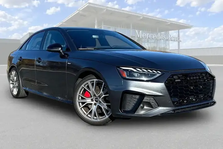 Audi A4 2023 photo 3