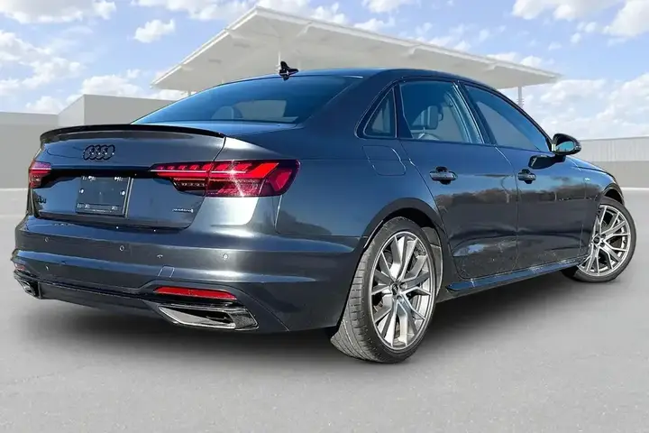 Audi A4 2023 photo 5