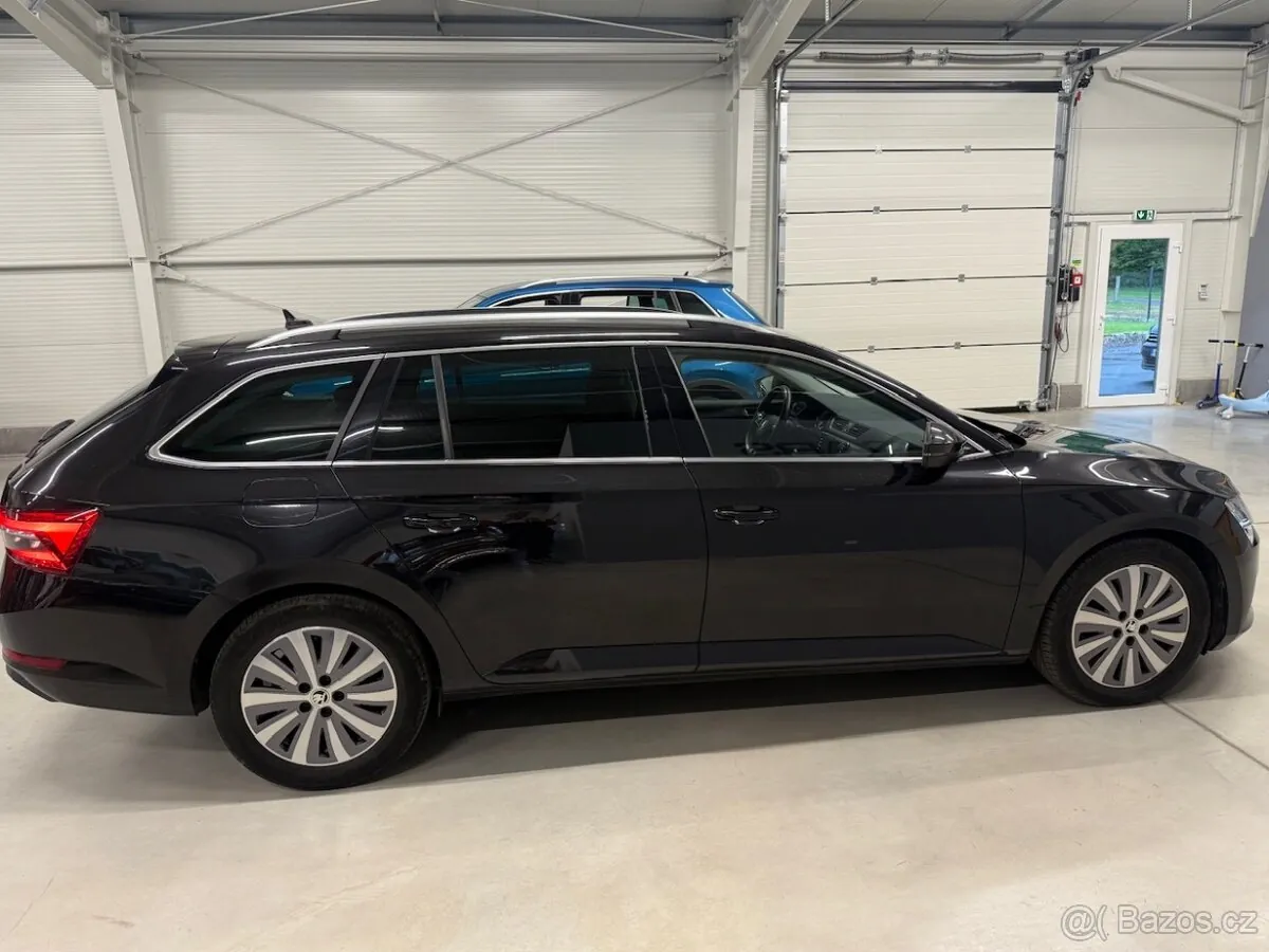 Skoda Superb 2021 photo 5