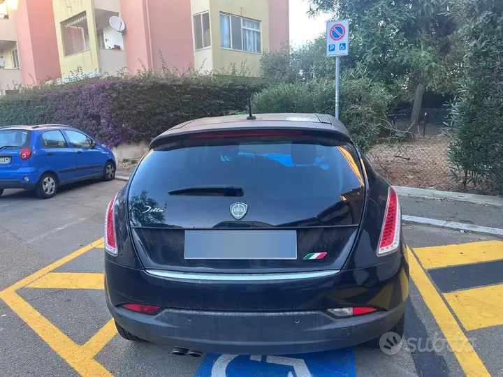 Lancia Delta 2009 photo 3
