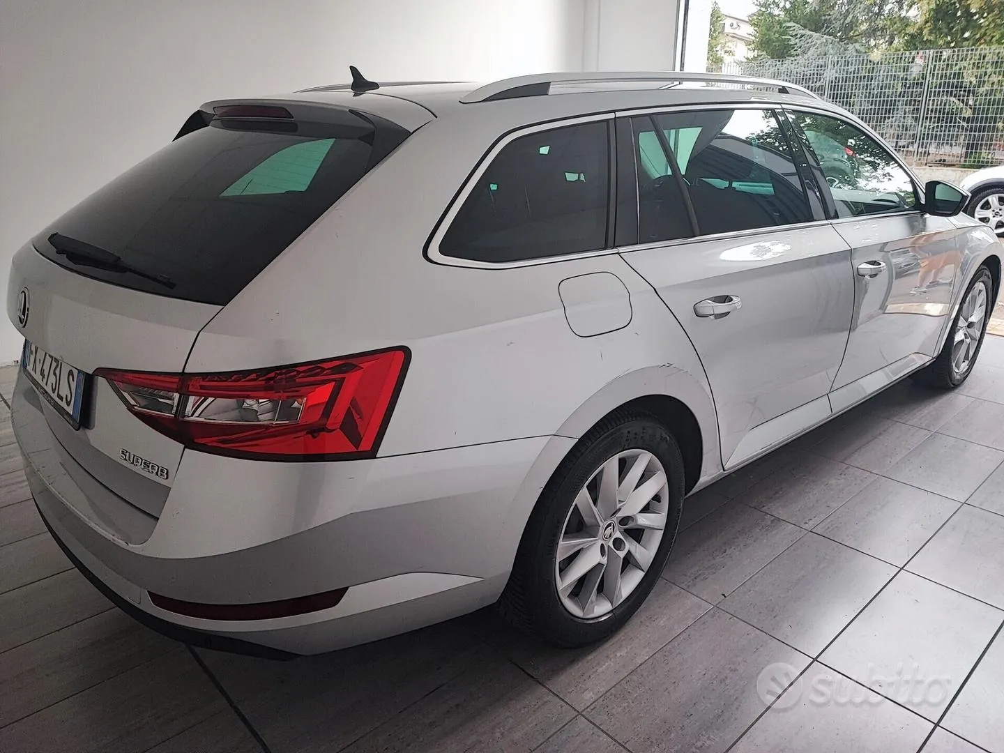 Skoda Superb 2019 photo 4