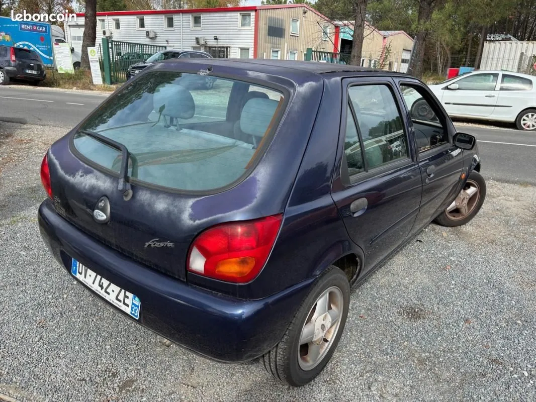 Ford Fiesta 1999 photo 3