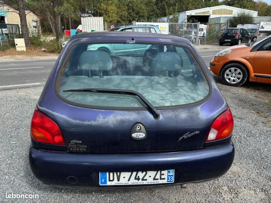 Ford Fiesta 1999 photo 4