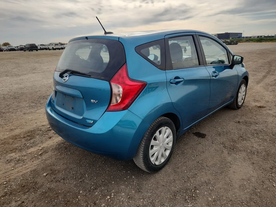 Nissan Versa Note 2015 photo 4