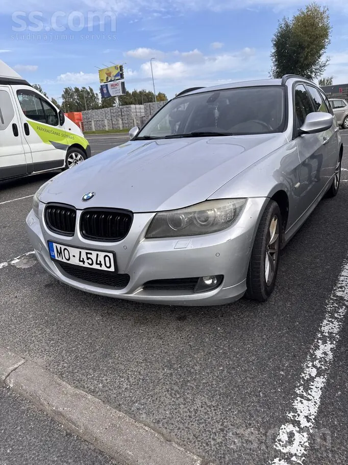 BMW E91 2010 photo 4