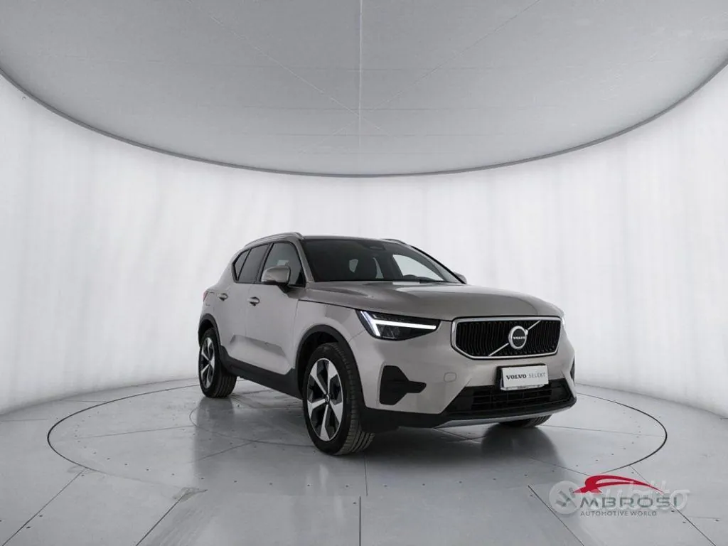 Volvo Xc40 2023 photo 2